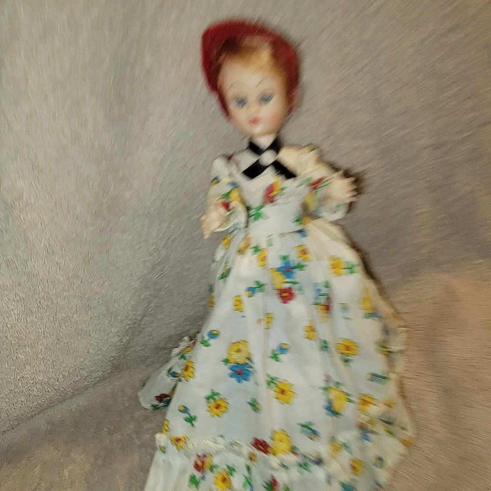 Vintage Dress Me Doll‎ With Clothing & Accessories